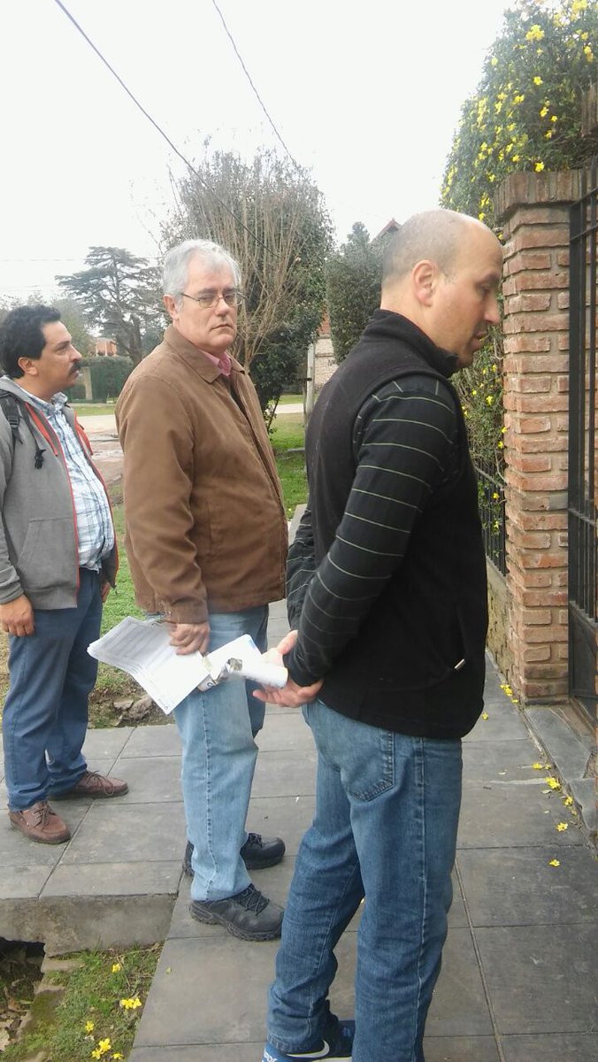 carlosag45's tweet photo. Escuchando a los vecinos de #VillaZapiola #CambiandoJuntos https://t.co/XbvPFxBQ6I