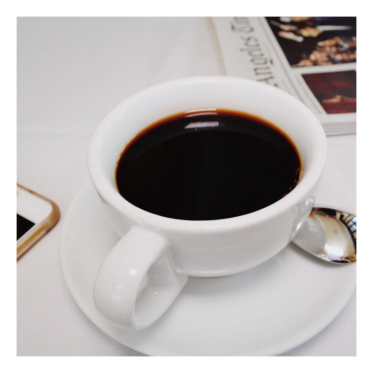 Rise and grind! Start your day off right with a fresh cup of joe and the morning newspaper.#CaulfieldsBH #SIXTYhotels
