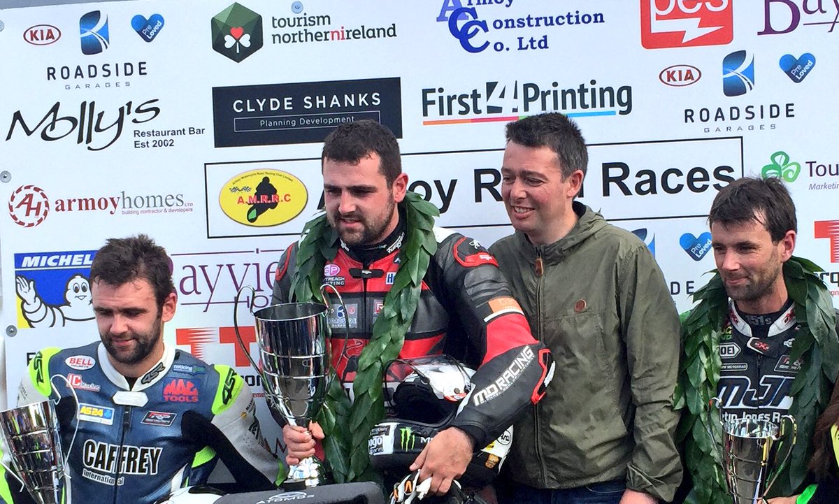 And the #GSXR1000 is a #WINNER again, as <a href="/M_Dunlop3/">Michael</a> wins the race of Legends at @ArmoyRoadRaces by 12.6 seconds from brother William 🏆🥇👏🏼👏🏼