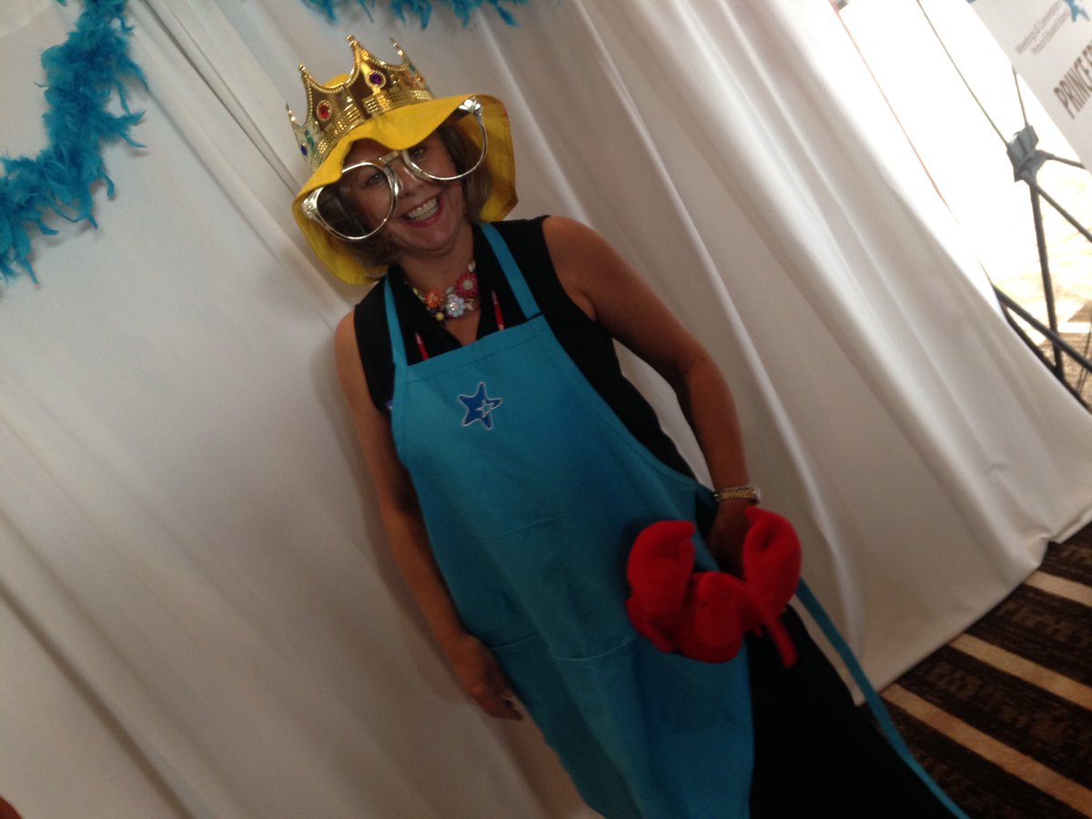 TreenaTmacleod's tweet photo. Bettyanne looking super fly! @MeetInPEI @CanSPEP @LaughItUpPhoto https://t.co/UuYNIgt48H