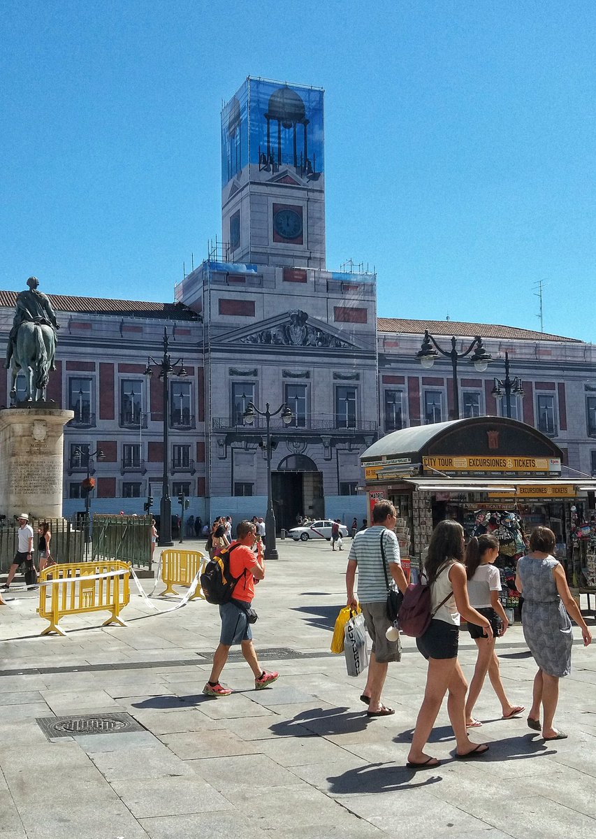 ManuelRevilla57's tweet image. "In restauro" y calor 

#PuertaDeSol #Madrid #MRevilla #fotografia