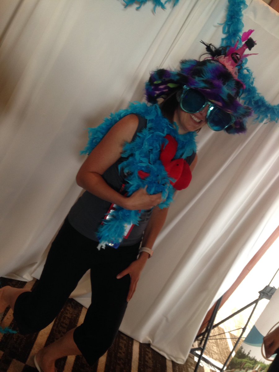 TreenaTmacleod's tweet photo. Marie Claude is stylin in our booth! @MeetInPEI @CanSPEP @LaughItUpPhoto https://t.co/gdJDFbNoJC