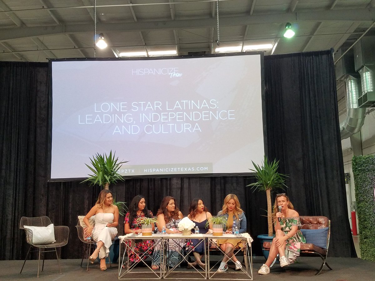 AprilMonterosa's tweet photo. Tejana women represent!! #TXLatinoBlog #HispzTX @Hispanicize https://t.co/KrN3Q8MEOC