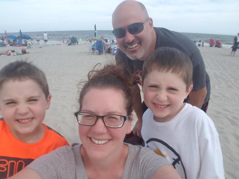 PattMozdzen's tweet photo. My friend Jaime is a finalist in Compass Cove Resort's Photo Contest- help rally votes: https://t.co/FPIYR1FxPf @CompassCoveMB https://t.co/IbHPjjOb4Z