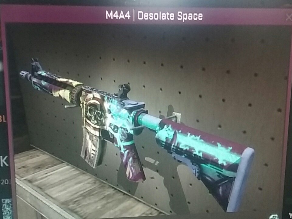 Tripzye's tweet photo. @CSGORoll A Free spin to a M4A4 |Desolate space. Thank you @CSGORoll  :) https://t.co/zjf7Nt0UZR