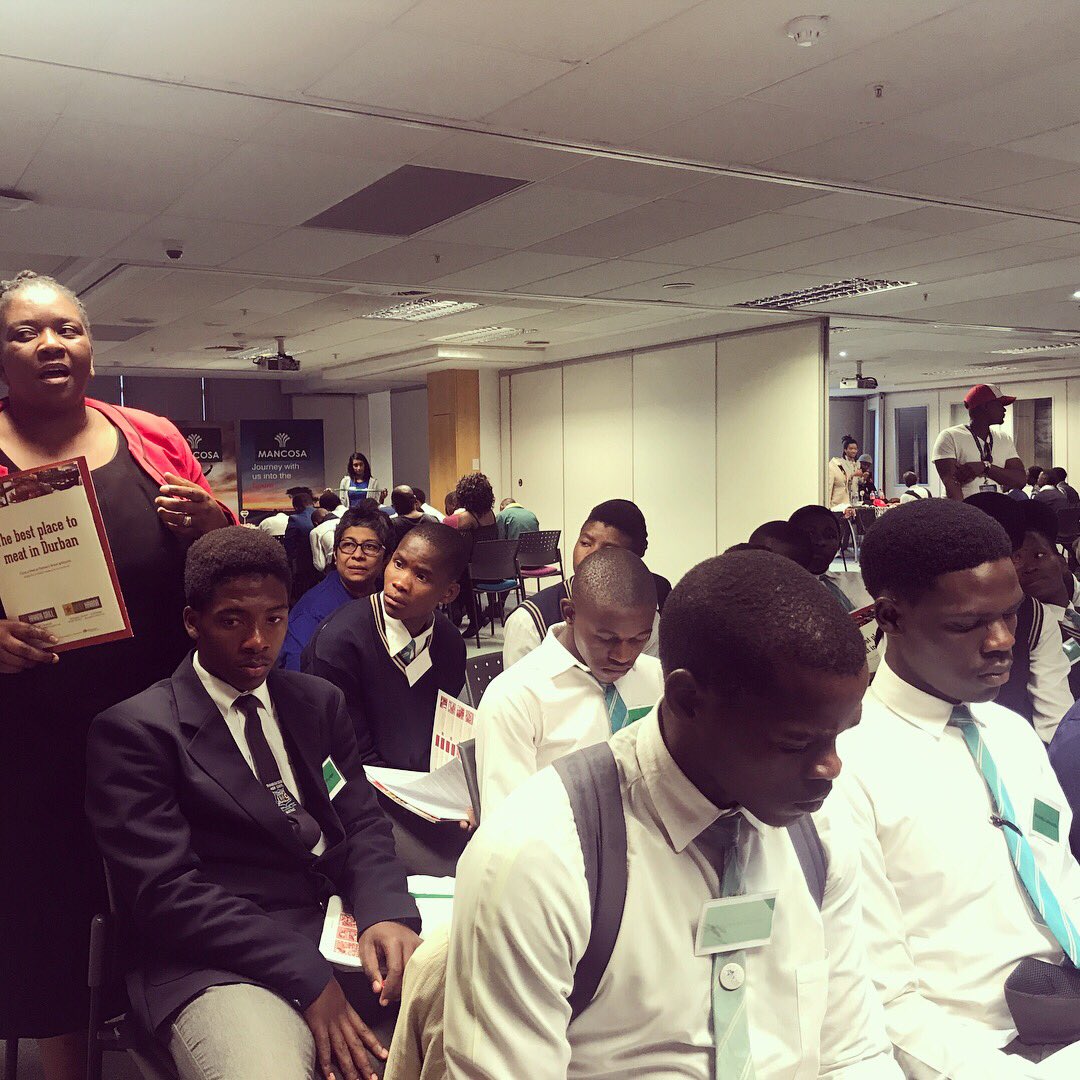 ProjectEnza's tweet photo. UnileverCareersDay2017 #GiveDirection #Motivate #StartSomewhere #Tourism #Enza🤚🏽@TourismKZN https://t.co/UUHHXHLi0i