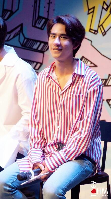 mcleeeyn's tweet photo. [172907]You are sparkling like the stars @ImerbSittiwat 你就像星星 @OhmToeyTogether @BookFanFrame @SittiwatClinic #MakeitrightSS2 #MIRinHuangzhou https://t.co/9g1aynp7A9