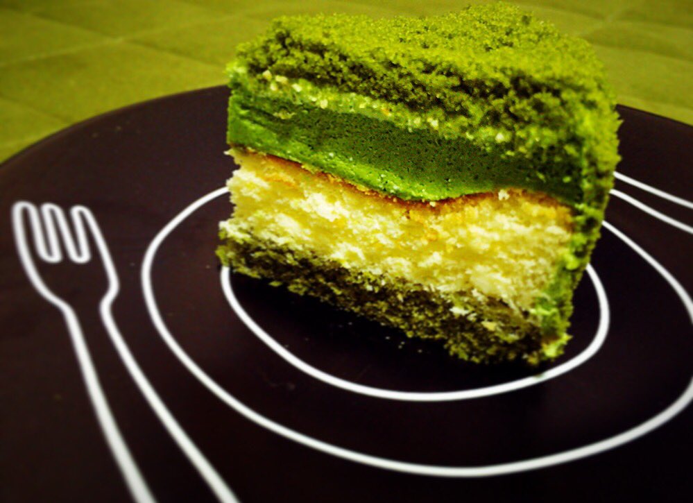 抹茶きな子 京はやしや はんなりチーズケーキ チーズのコクと後味が強い のにフワッフワして軽い 抹茶のふわっとした層がンマ Greentea Matcha Cheesecake 抹茶 京はやしや チーズケーキ