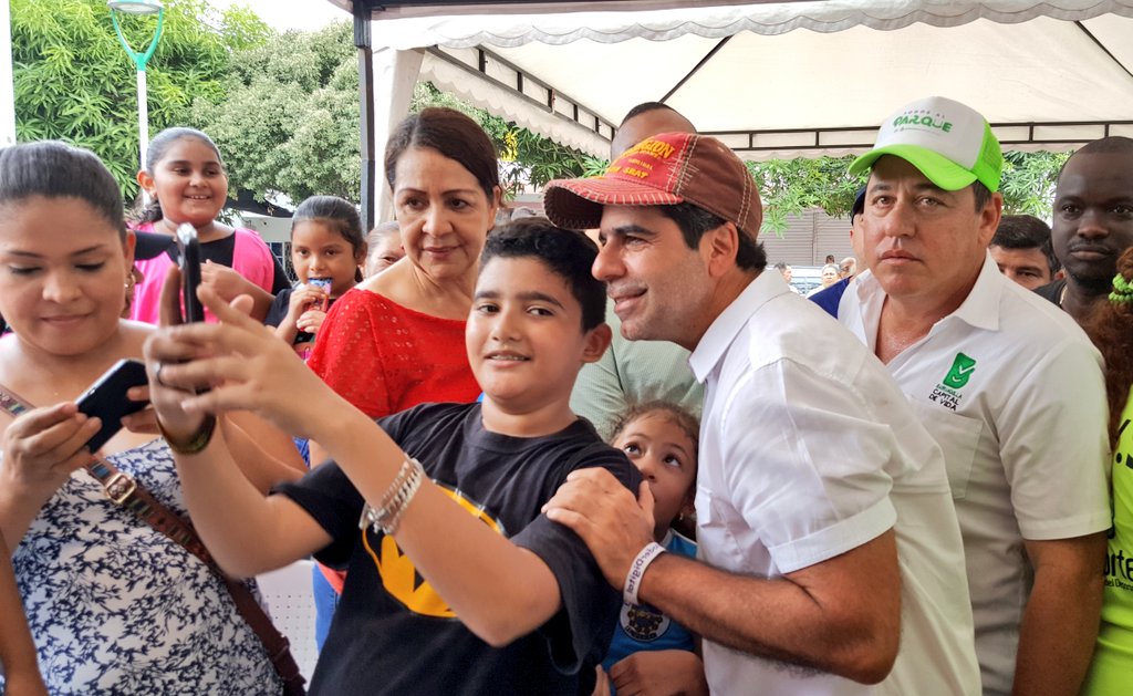 AlejandroChar's tweet photo. @albertosalah @ADI_BQUILLA Es un hermoso parque con espacios para toda la familia, y por su ubicación también se benefician vecinos de San Isidro y Alfonso López. https://t.co/ZryFsSf2Jd