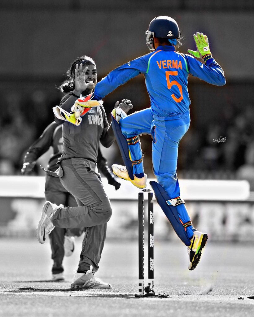ImSushian's tweet photo. I See you 👀 😍😍 @ImSushVerma 
#WomenInBlue #Verma5 https://t.co/f1DJjuCkwB