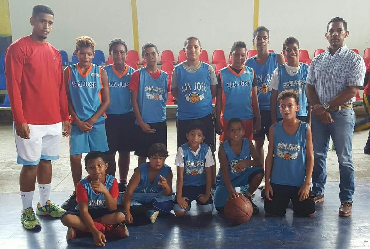 SanJoseBC's tweet photo. Los miniangeles obtienen su 3ra. victoria del #RoundRobin semifinal del #MiniBasket2017 de @abapahiguey, se colocan a un paso de la #Final https://t.co/GIVNtSgKAR