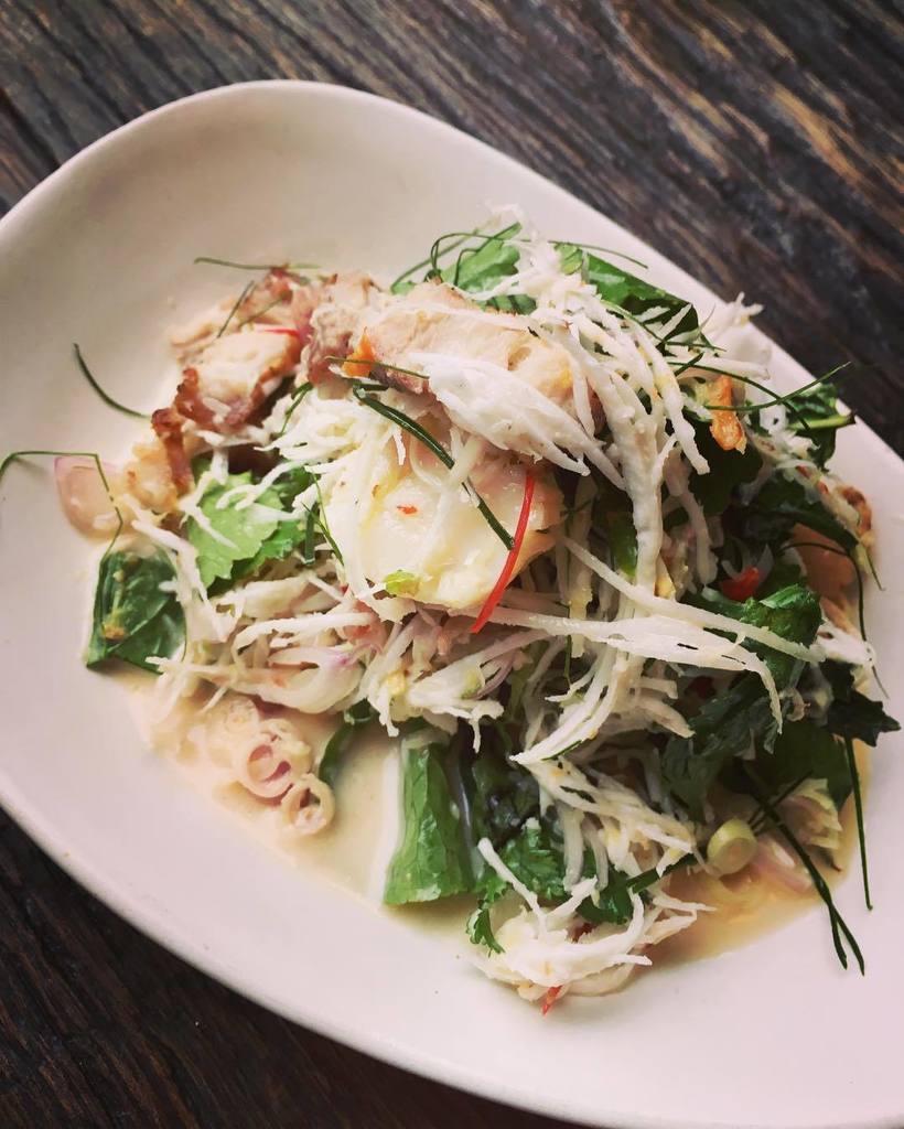 on the specials tonight: yum hoi shen - scallop, grilled pork n Asian pennywort salad with hand shredded 'tun tuk'… ift.tt/2uLYG93