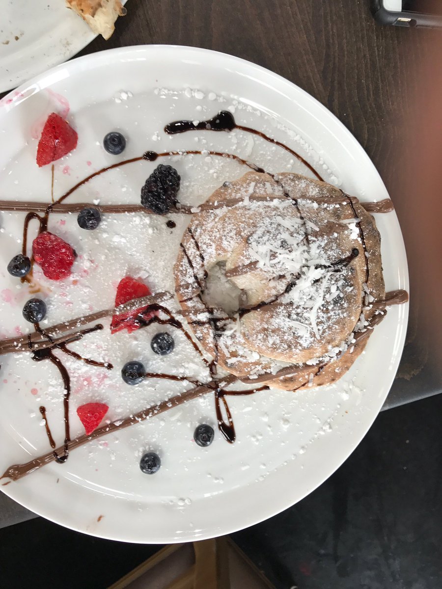 ElCidFan's tweet photo. Lunchand desert @mymidici in Mt Pleasant. Definitely will be back. #freepizzaweekend https://t.co/zTV7owcBKR
