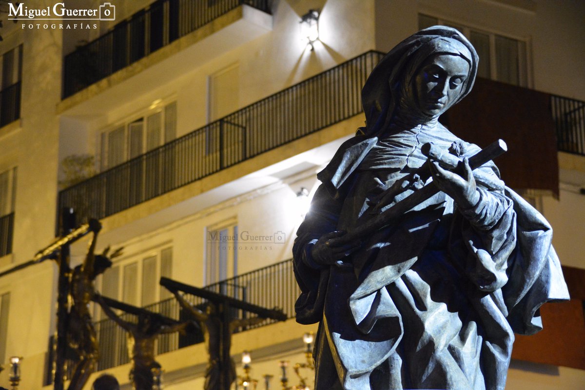 RacheandoJerez's tweet photo. Jueves Santo: estación de penitencia hermandad de la Vera-Cruz https://t.co/wH9ukcUNGh @VeraCruzJerez https://t.co/ngHR7SD89s