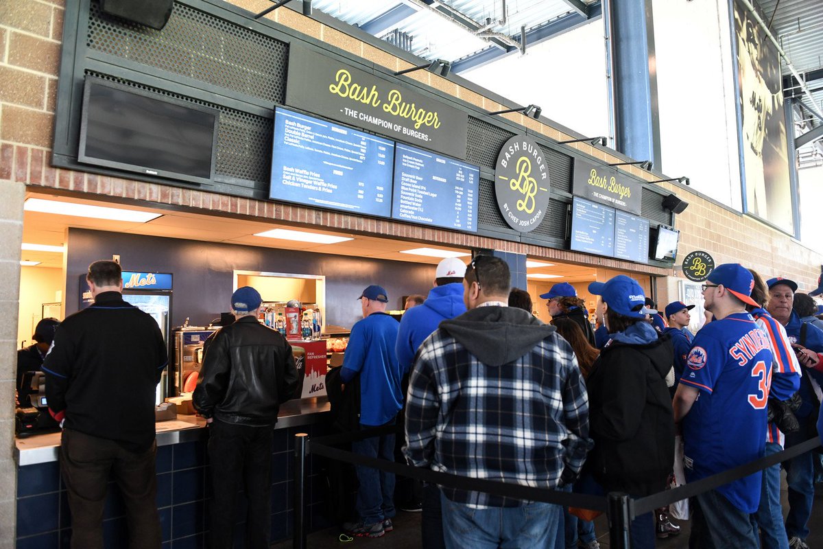 CitiField's tweet photo. Any π connoisseurs coming to the @TheClassic this weekend? You're gonna want to stop by @chefcapon's #BashBurger behind Section 135. πππ https://t.co/HvMUNZOBKx