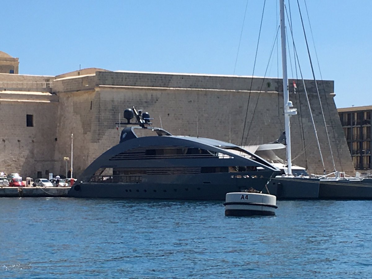 Lovely sunny morning cruising around Valletta Harbour - saw lots of super yachts costing serious money! 🚤🛥🛥🛳🚢