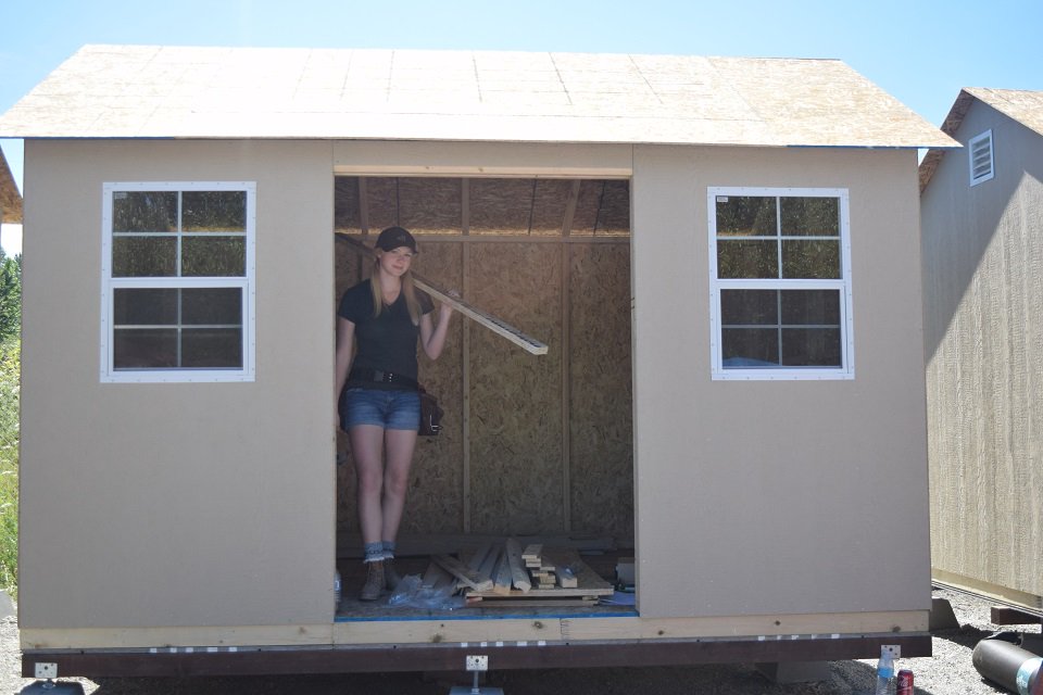 RachelleMHenry's tweet photo. Building micro houses @rightnowtodayor #8FigureDreamLifestyle #CampSecondChance #Microhouses #actorslife #MakeADifference #constructionlife https://t.co/WZTm4xnNxh