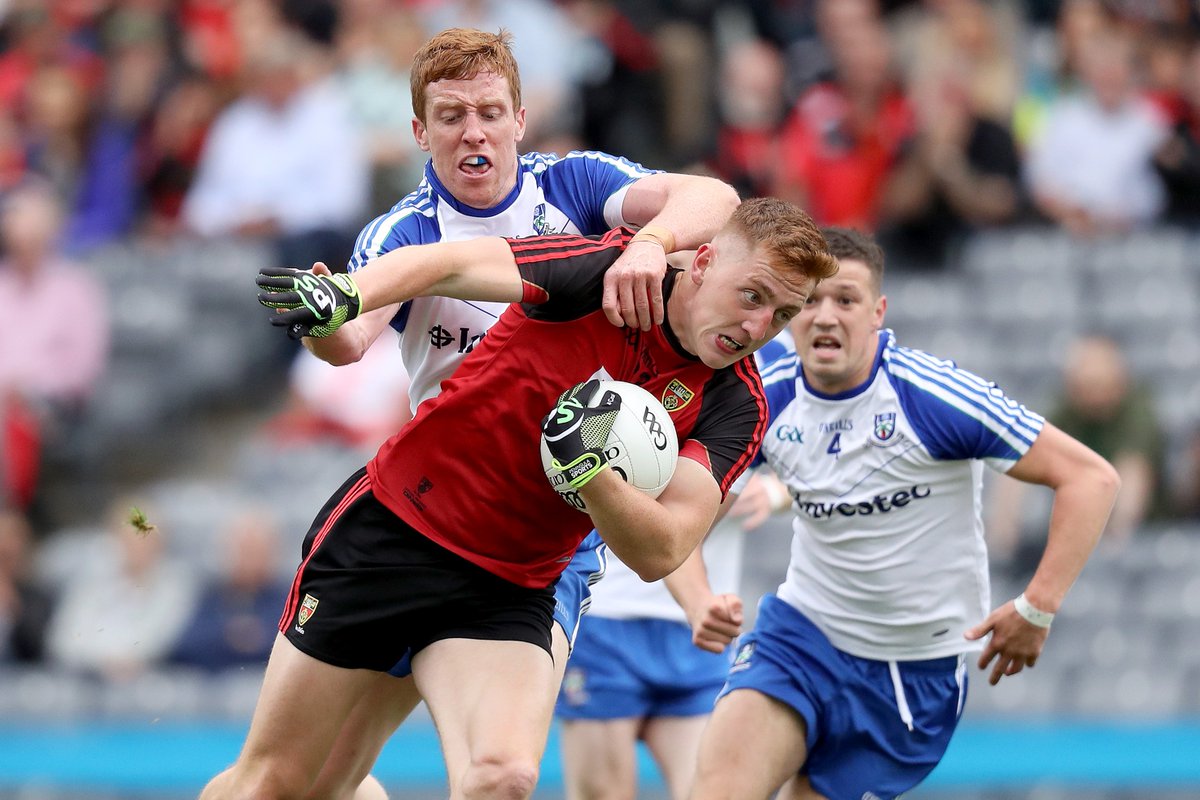 RTEgaa's tweet photo. It's still neck and neck at Croke Park after 45 mins. Down 1-11 Monaghan 1-13. LIVE updates: https://t.co/PXA6mdrNDl #rtegaa #DownVMon https://t.co/Zk4fXYlkuE