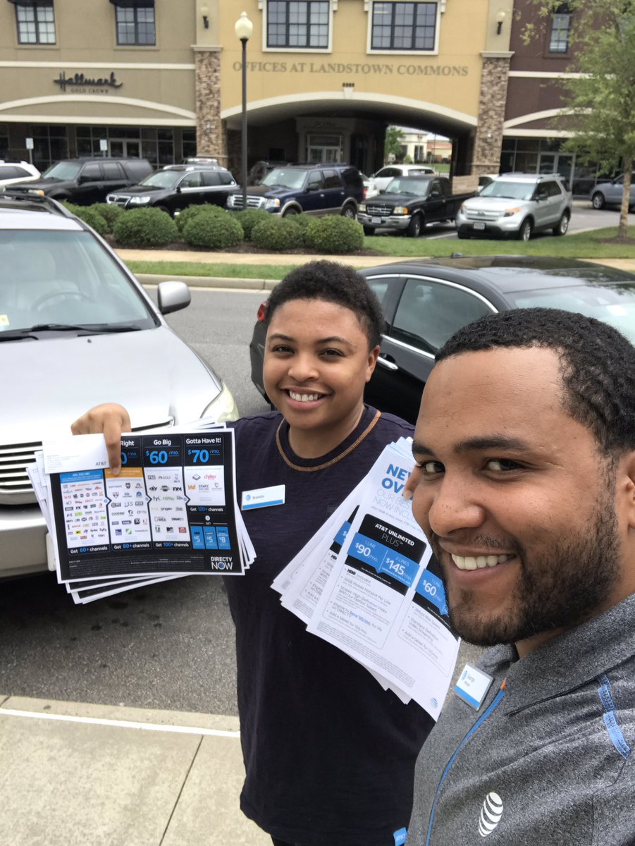 LTownLegends's tweet photo. #golocal #attemployee #success #flyerdropoff @jd4180 @RGordon_757 @cjay0908 @404girl Brandis winning local with our flyer dropoff today!! https://t.co/PXOzflgiB0