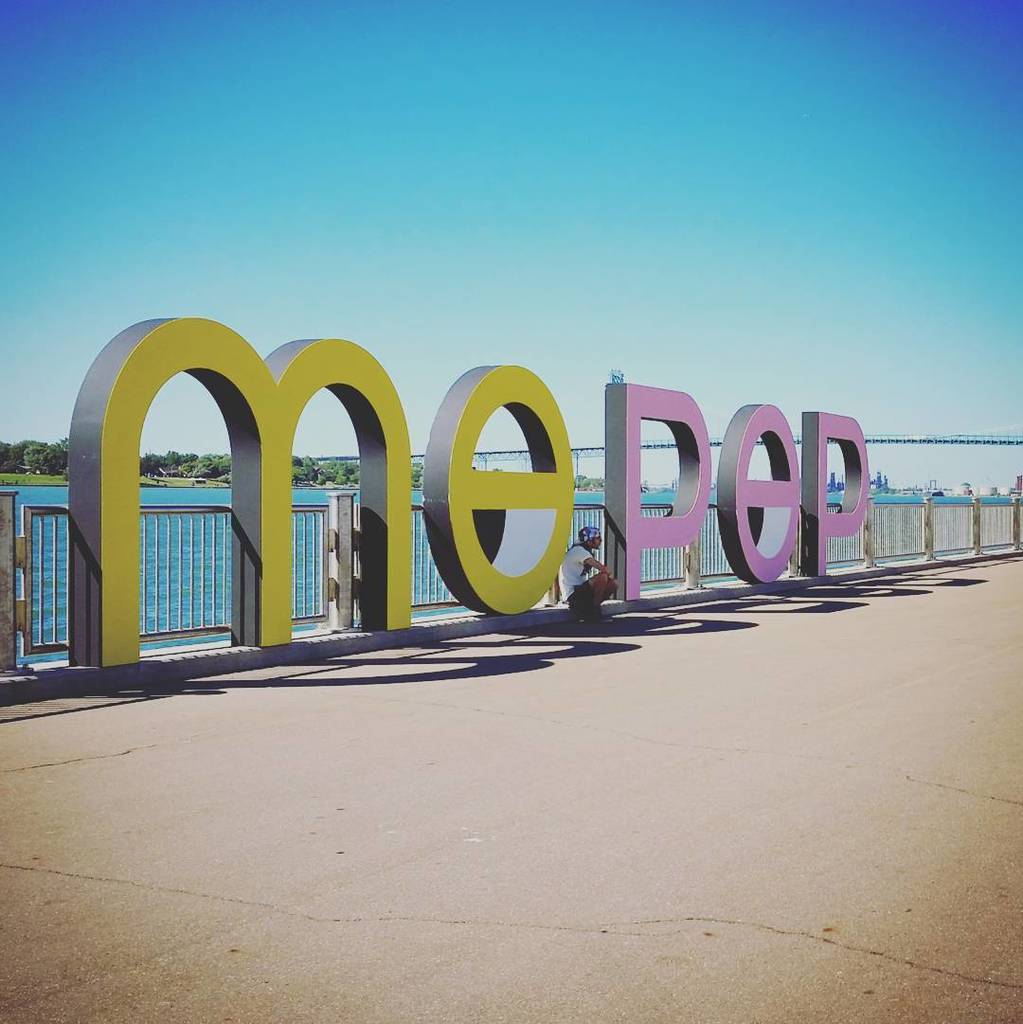 sloe_gin_fizz's tweet photo. It's looking so pretty here on the river for @mopopfestival! #mopopfest #handmadedetroit https://t.co/3g6daIW0lp https://t.co/y4HLU6AXtx