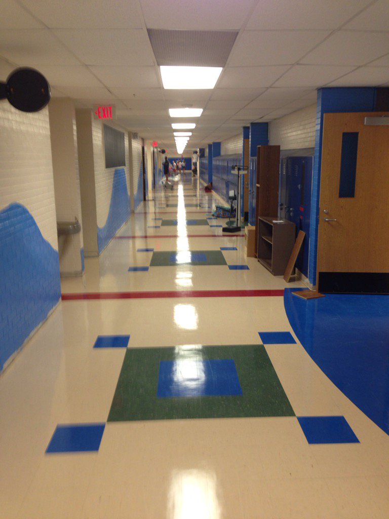 Neal_JohnsonISD's tweet photo. The Halls are shiny and clean for kids! https://t.co/lYtFe68GR1