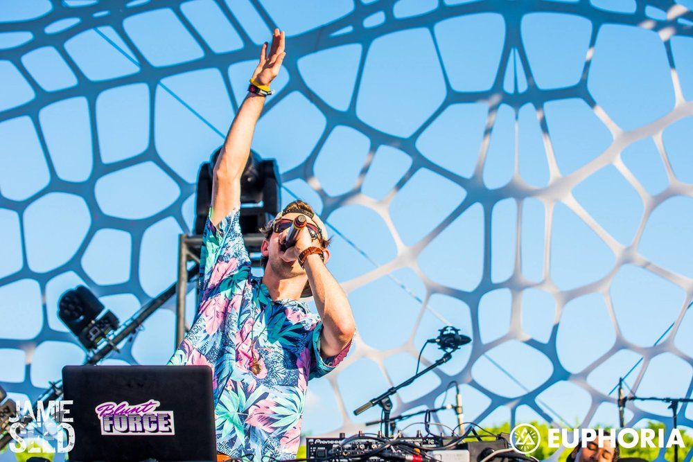 #NowPlaying: <a href="/BluntForceATX/">Blunt Force Music</a> – Send It (feat. <a href="/BassPhysics/">bass physics</a> &amp; <a href="/KinetikGroove/">Kinetik Groove</a>) 
dncgastrnt.co/4gmz