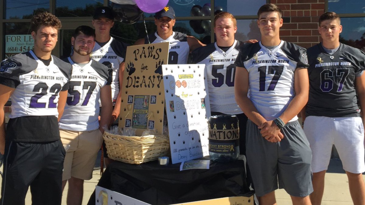 pnfootball's tweet photo. Panther football players raised over $1,000 for local family!!! #Deany https://t.co/gfiQalkO1m