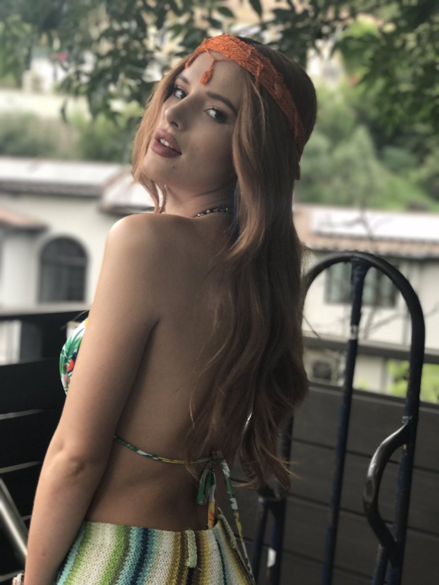 igoaconfesiones's tweet photo. rt si te parece linda, fav si no

52. bella thorne https://t.co/I3TXaYVMME