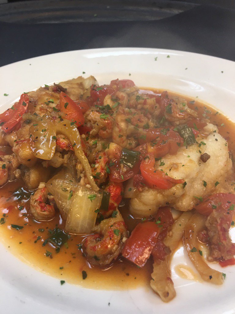 ChefRandal's tweet photo. Lion fish with Asian crawfish https://t.co/LhALlGmpRp