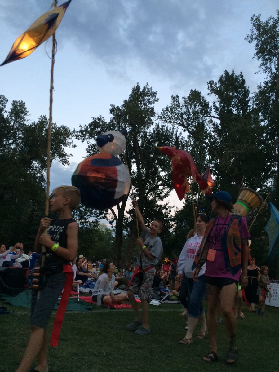 Day 2 of <a href="/calgaryfolkfest/">Calgary Folk Music Festival</a> with some good friends and excellent tarp visits!