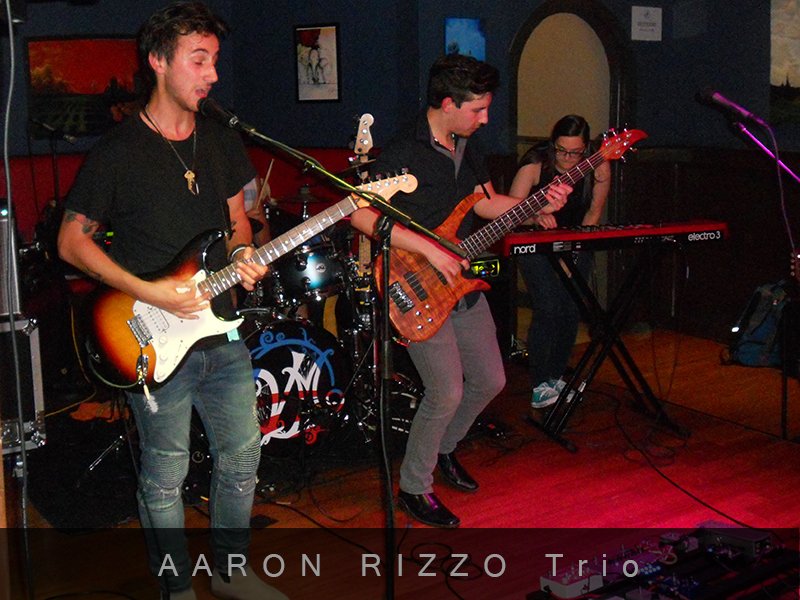 weareprivileged's tweet photo. TONIGHT! Get "sticky"! Catch rising #ROC star AARON RIZZO! @aaronrizzomusic ! FREE! SAT 7/29 9:30pm #futurefamous https://t.co/6TN7ueXZyz https://t.co/T7IGLMBceo