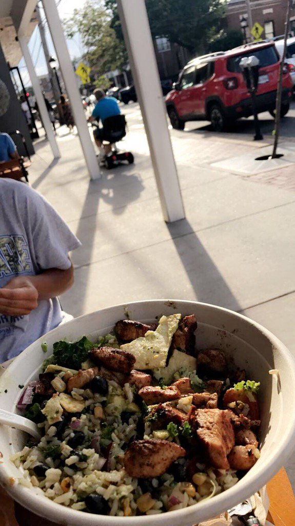 Rebecca Windsor tweet media