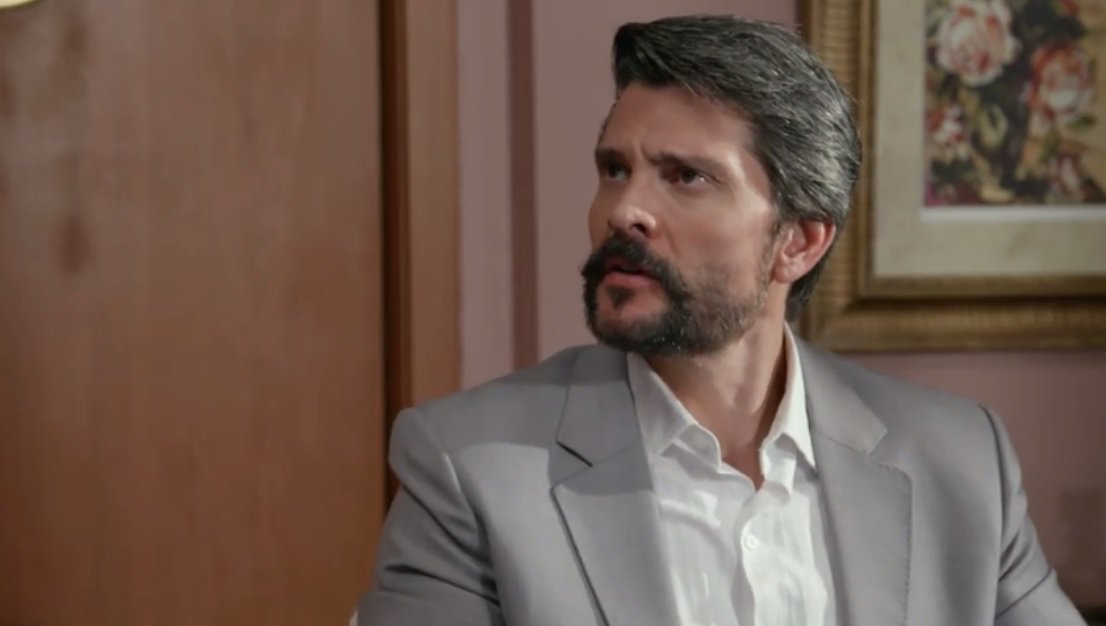 MarceCordobaFc's tweet photo. Hortensia le dice a Julio que tiene que trabajar porque no les alcanza el dinero. #EnamorandomeDeRamon #Capitulo115 https://t.co/rET7PeHa9x
