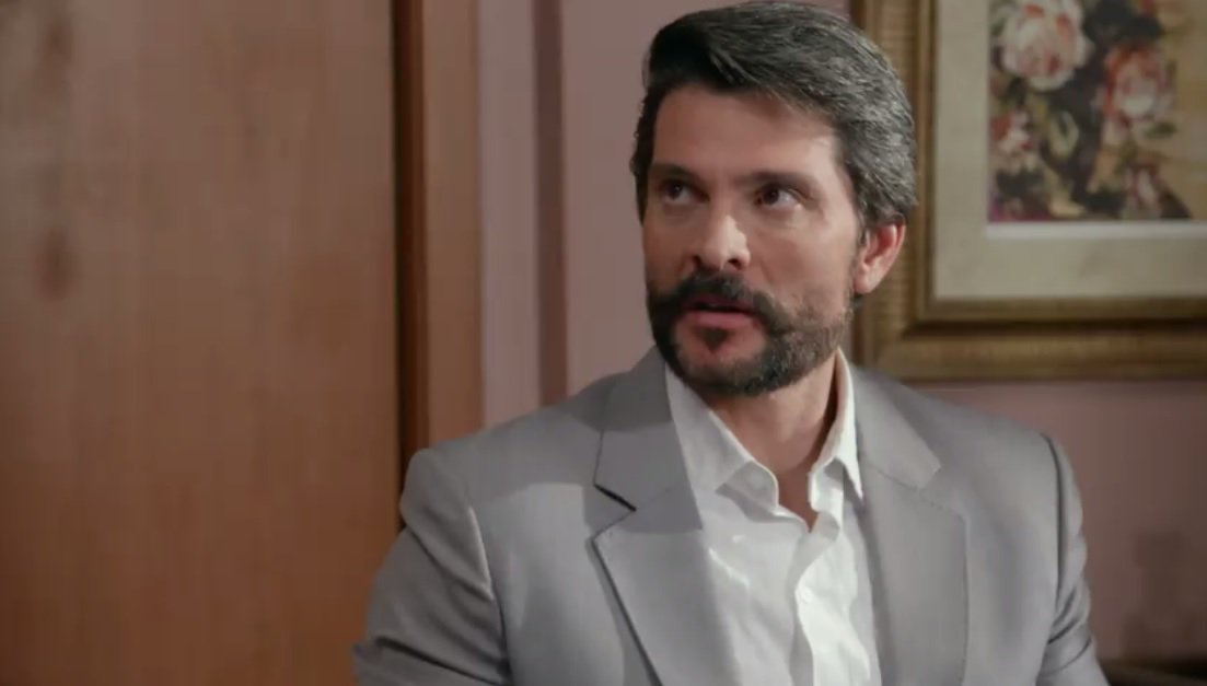 MarceCordobaFc's tweet photo. Hortensia le dice a Julio que tiene que trabajar porque no les alcanza el dinero. #EnamorandomeDeRamon #Capitulo115 https://t.co/rET7PeHa9x