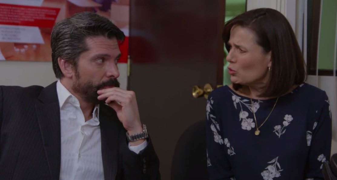 MarceCordobaFc's tweet photo. Julio y Hortensia van a averiguar para hipotecar el departamento pero no los convencen los intereses. #EnamorandomeDeRamon #Capitulo115 https://t.co/pTHca4T6B1