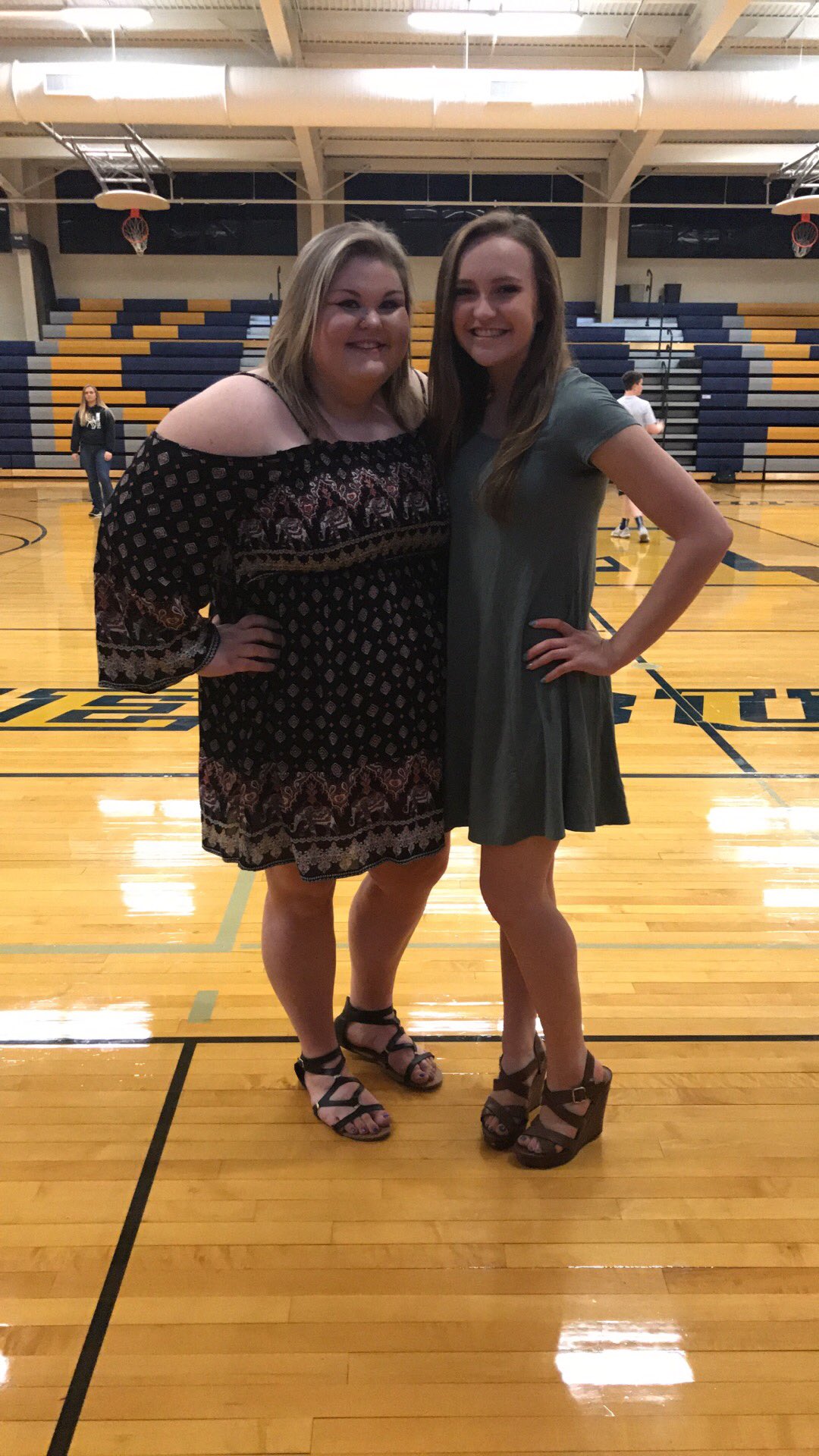 Happy birthday hope you have a great day! Love youuu 