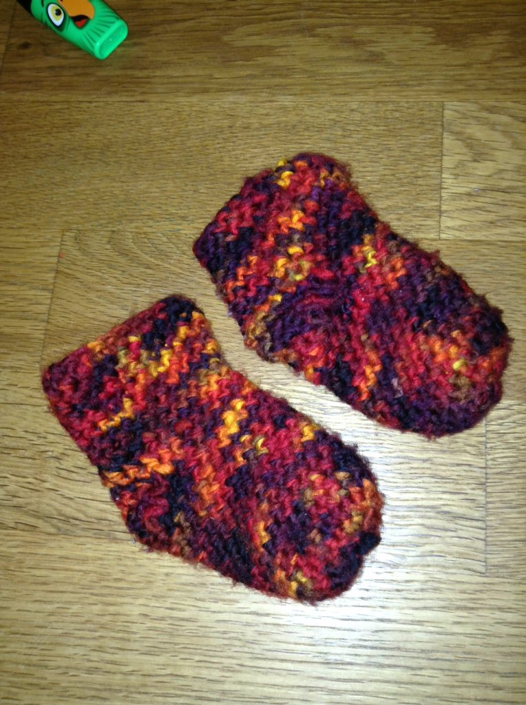 SvenMencke's tweet photo. Das erste Paar Socken für meine Tochter ist fertig gehäkelt. #wolleistliebe https://t.co/DRpg0rtTiT