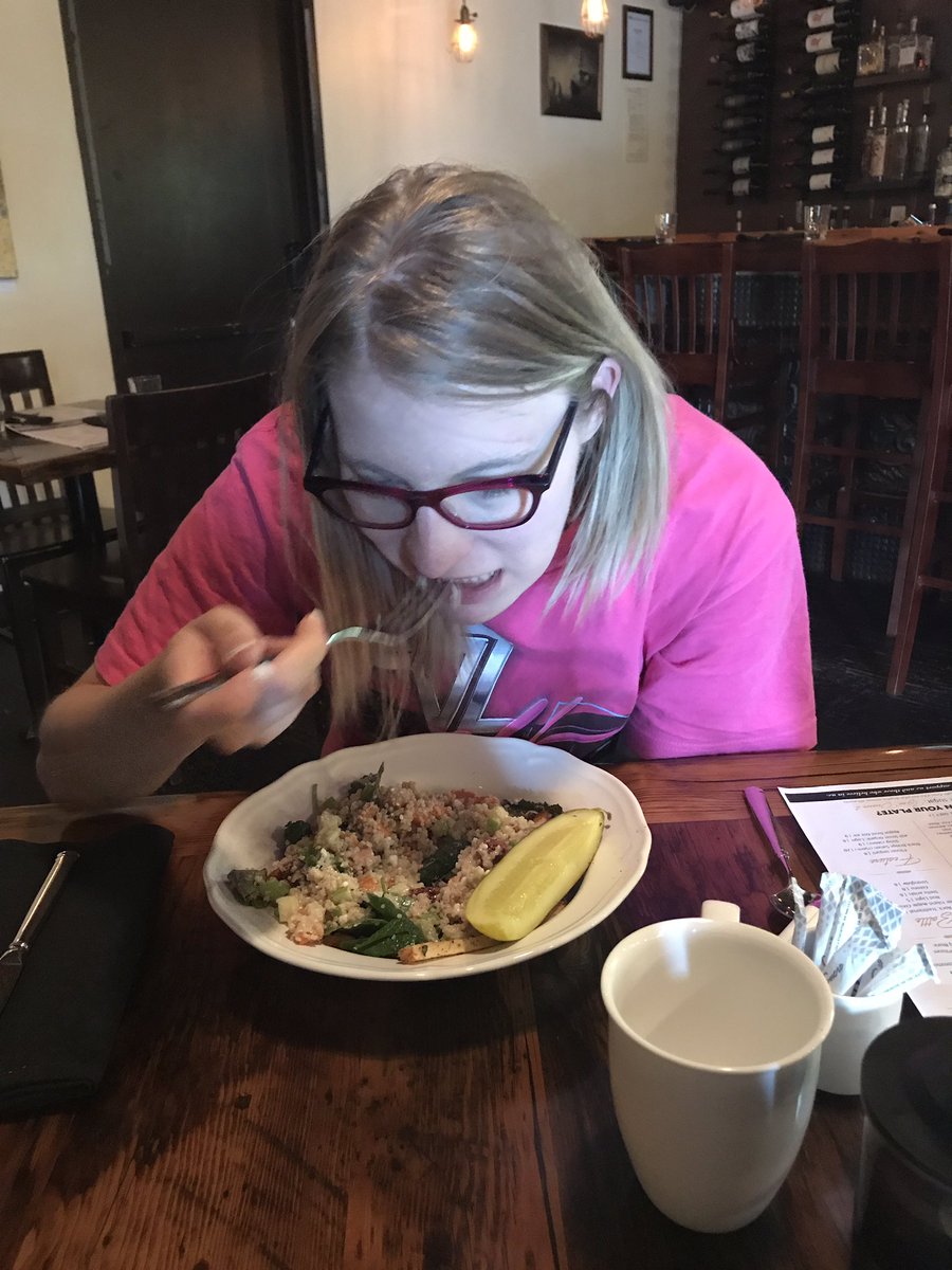 jerrob06's tweet photo. @mrmichaeljohn stephs first @EatHarvest experience. She finally says you're right on something! #yum https://t.co/IMjXYIDvdf