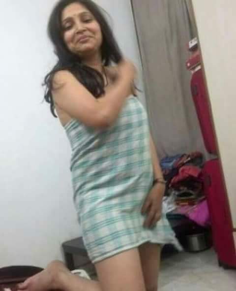 NaughtyBhabhi's tweet photo. Bhabhi is ready to enjoy Saturday night...
@NaughtyBhabhi https://t.co/oiPl9vMmiH