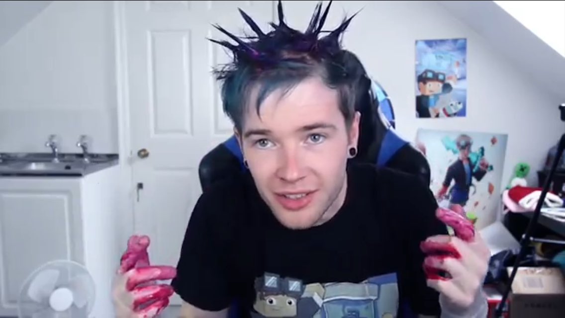 1. Dantdm's Blue and Pink Hair Transformation - wide 2