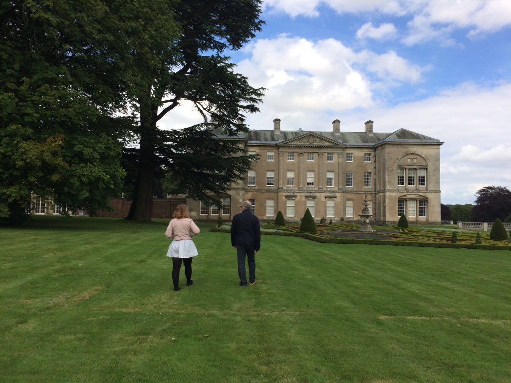 HelenSGidley's tweet photo. Lovely day out with @mgidley13 and Sarah @SledmereHouse and then dinner at #ThreeCups #StamfordBridge🌺🌹🌼🌤🍴☕️ https://t.co/wdnvWM97gt