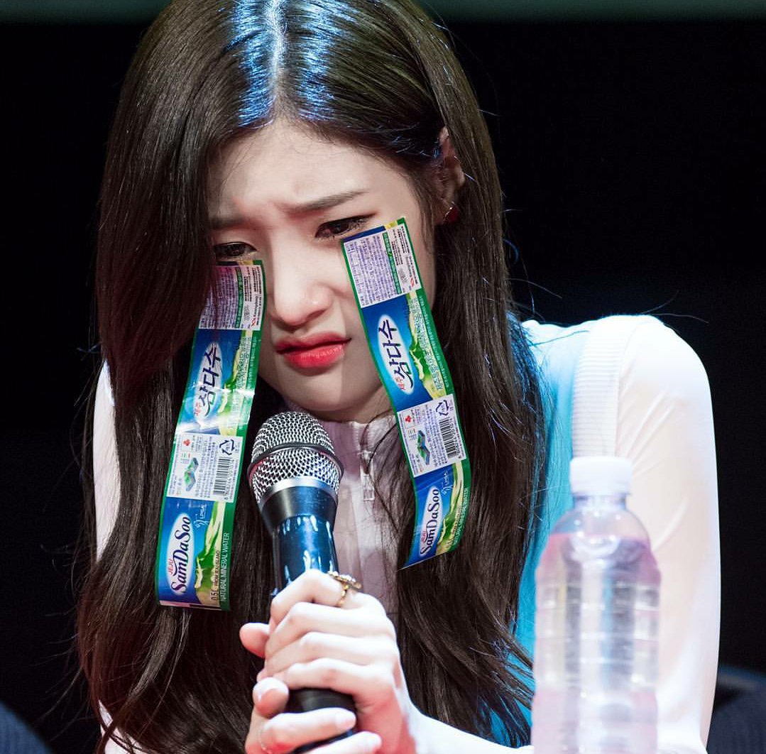 chaeyeonxx's tweet photo. Sahte göz yaşları. ㅜㅜ https://t.co/DjQEbgMbKk