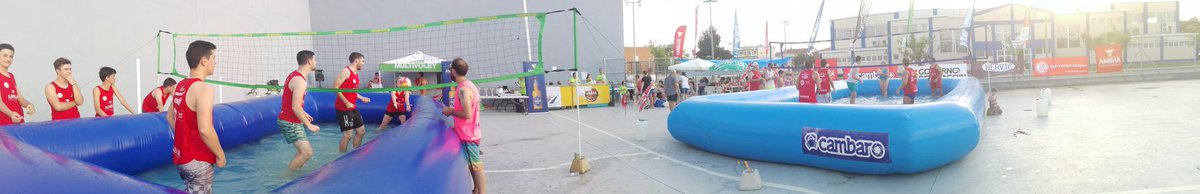 Raquel_puert's tweet photo. #multivoley2017 Otro año más! Y esperamos que no sea el último. @MultiVoley https://t.co/F9c1L6RXPz