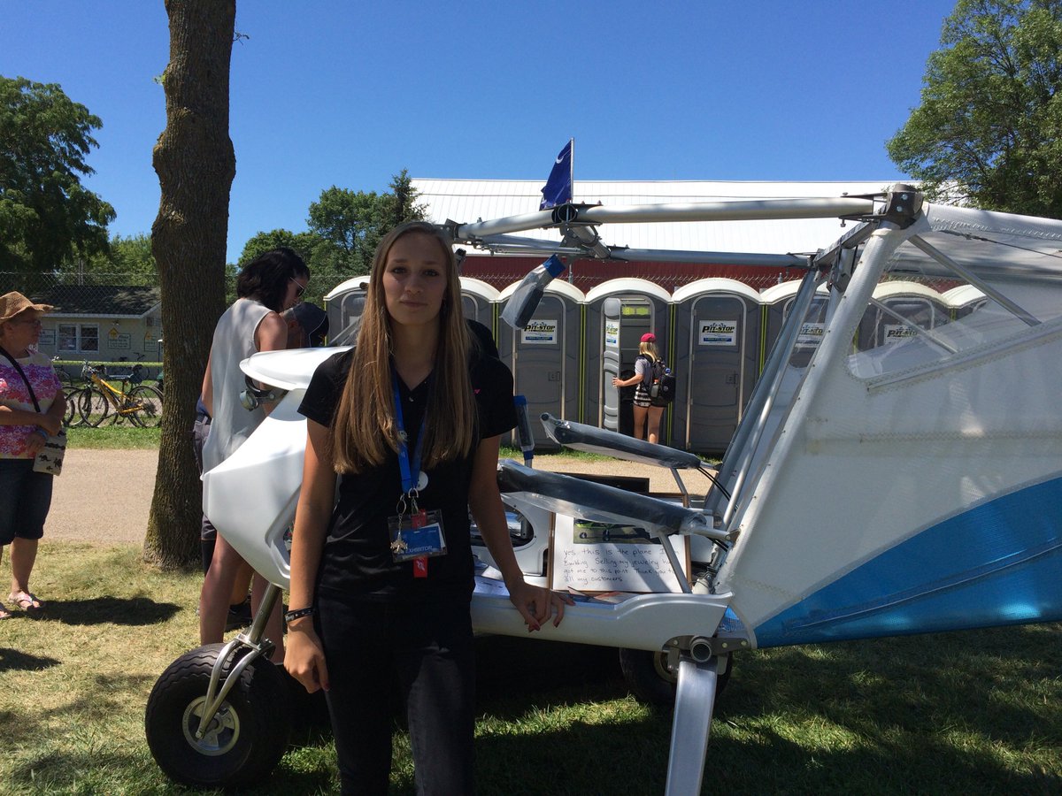 jtallman1959's tweet photo. I stopped by @jewelry_rachels to see the progress she has made on her BushCat. Great job! #osh17 #flymarket https://t.co/ldDYd7vSn8