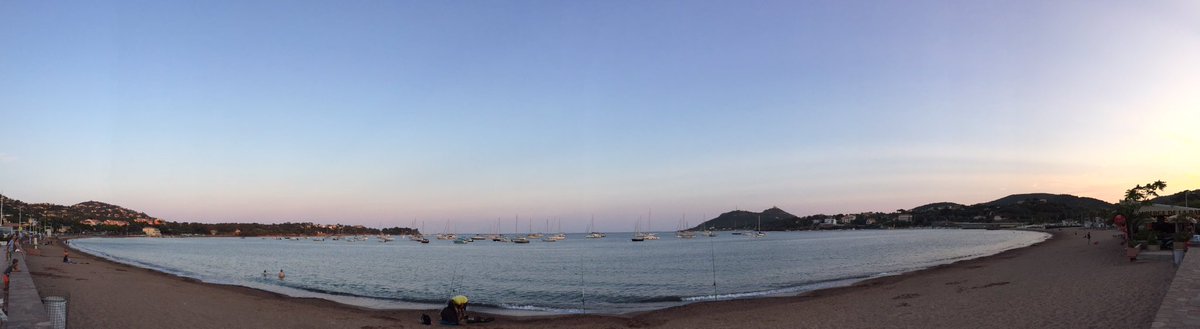 juliencaillot's tweet photo. #StRaph #Agay #Esterel #CouchéDeSoleil https://t.co/CpwLkUr4Bv