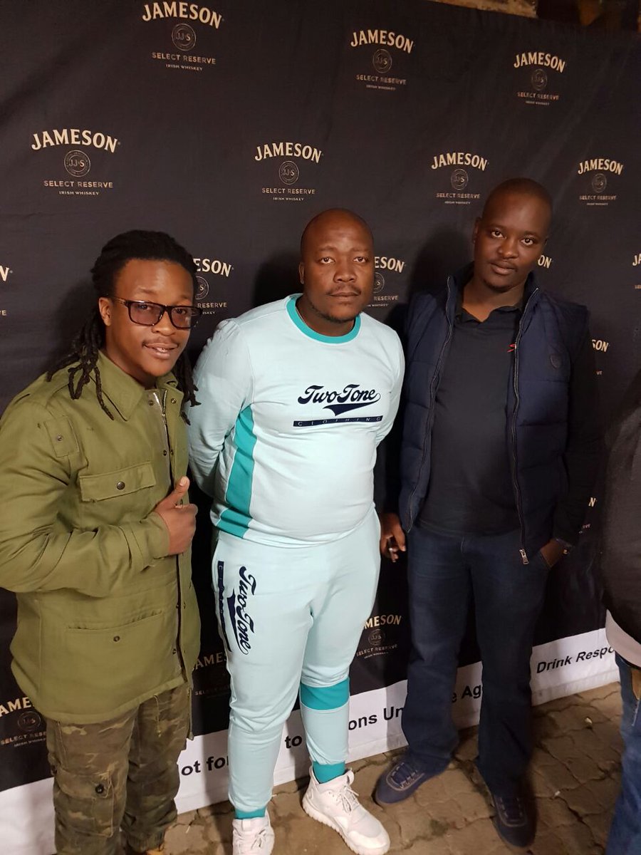 Juice_DaPro_SA's tweet photo. #UniqueLounge
#OfficialLaunch

10pm il be live on stage https://t.co/iGafFKowZR