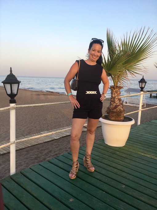 W&uuml;nsche euch allen einen sch&ouml;nen Samstag Abend 💋🍸   #erotic #gridgirl #pitlane #sweet #womeninsport #model<a href="/tag/model"class="tags"><span>#model</span></a><a href="/tag/sweet"class="tags"><span>#sweet</span></a><a href="/tag/erotic"class="tags"><span>#erotic</span></a><a href="/tag/womeninsport"class="tags"><span>#womeninsport</span></a><a href="/tag/visitx"class="tags"><span>#visitx</span></a><a href="/tag/gridgirl"class="tags"><span>#gridgirl</span></a>