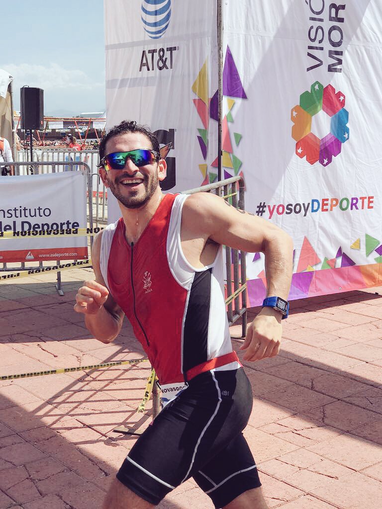 SergioLozano's tweet photo. 10 triatlones se dicen fácil 🏊🏼🚴🏼🏃🏽
💪🏼🥇
#triaton #FMTri #TriatlonTeques #FelizSabado #Triathlete #swim #bike #run
📸credit: @davidocejo https://t.co/iLTEWeVFEf
