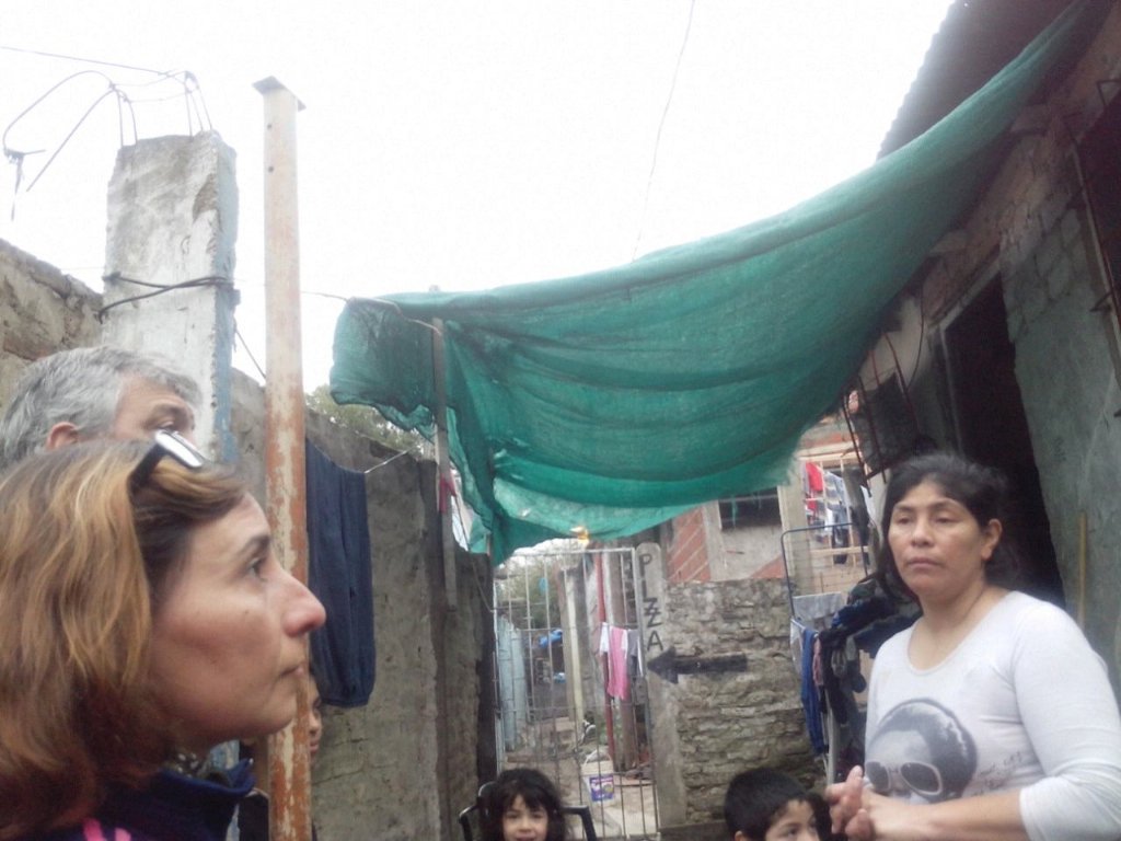 diegoindycki's tweet photo. Con @LozanoMarioE visitamos el barrio Itati, reiterados reclamos  desidia y abandono x parte del estado municipal https://t.co/TFNotTYFtM