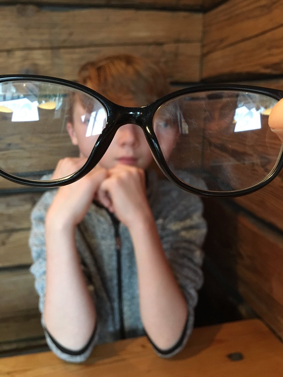 TizaVideo's tweet image. Try my glasses. #trymyglasses